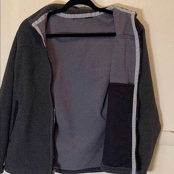 Patagonia Men's Gray Zip-Up Jacket - Picture 4 of 4